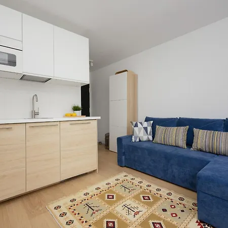 Beautiful Near Mokotow Field By Renters * Warszawa