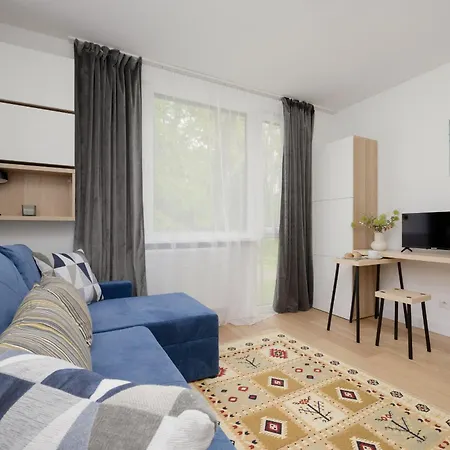 아파트 Beautiful Near Mokotow Field By Renters 바르샤바